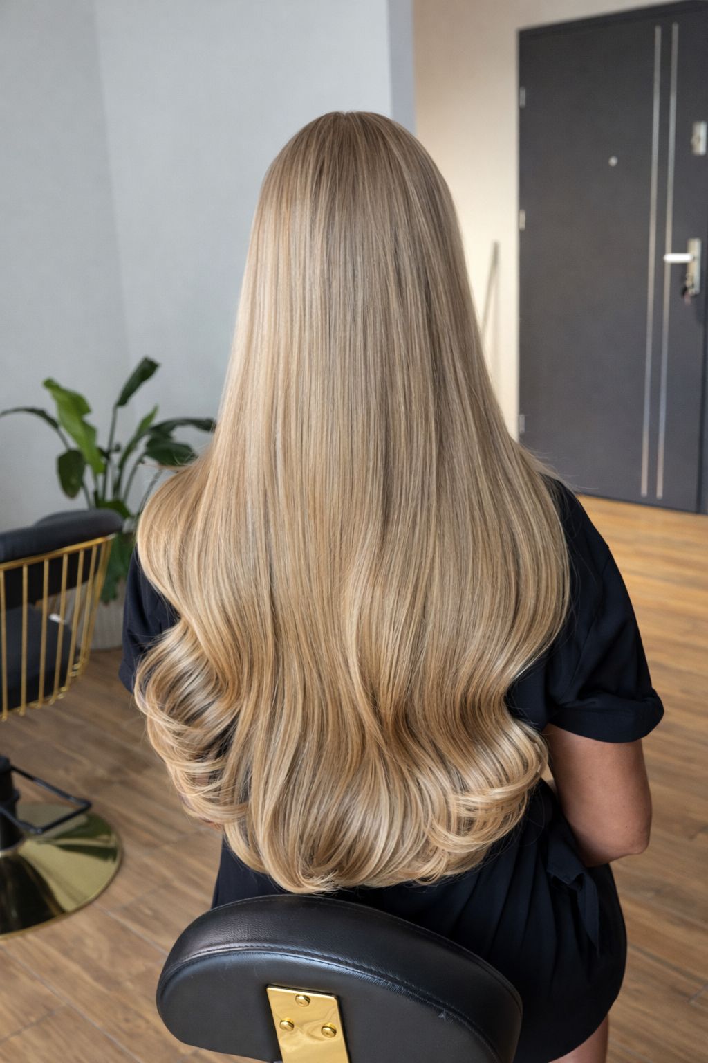 7.0-chlodny-sredni-jasny-blond-naturalne-biotasma-wlosy-przedluzane