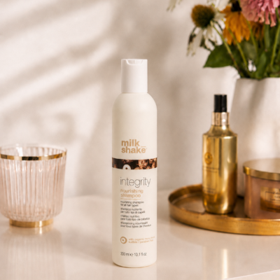 Milk Shake Integrity Nourishing Shampoo 300 ml odżywczy szampon do włosów suchych i zniszczonych